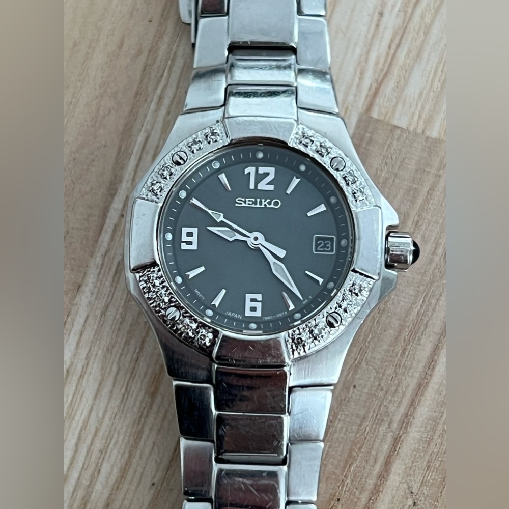 Seiko Coutura Ladies Watch RARE Diamonds Black Pearl Dial Stainless Bracelet - Picture 6 of 17